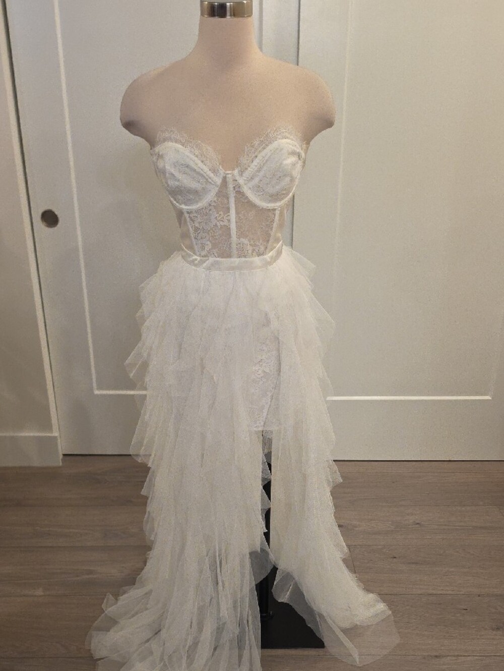 For Love & Lemons White Strapless corset  Tulle high low dress. Size XL NWTS - Picture 3 of 16